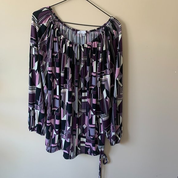 🔥 2/$22 🔥 Annalee purple/white/black top, size M - Picture 2 of 6